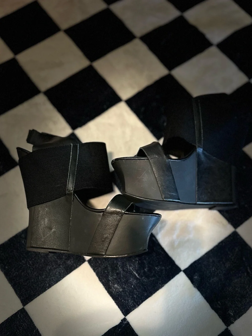 United Nude good used